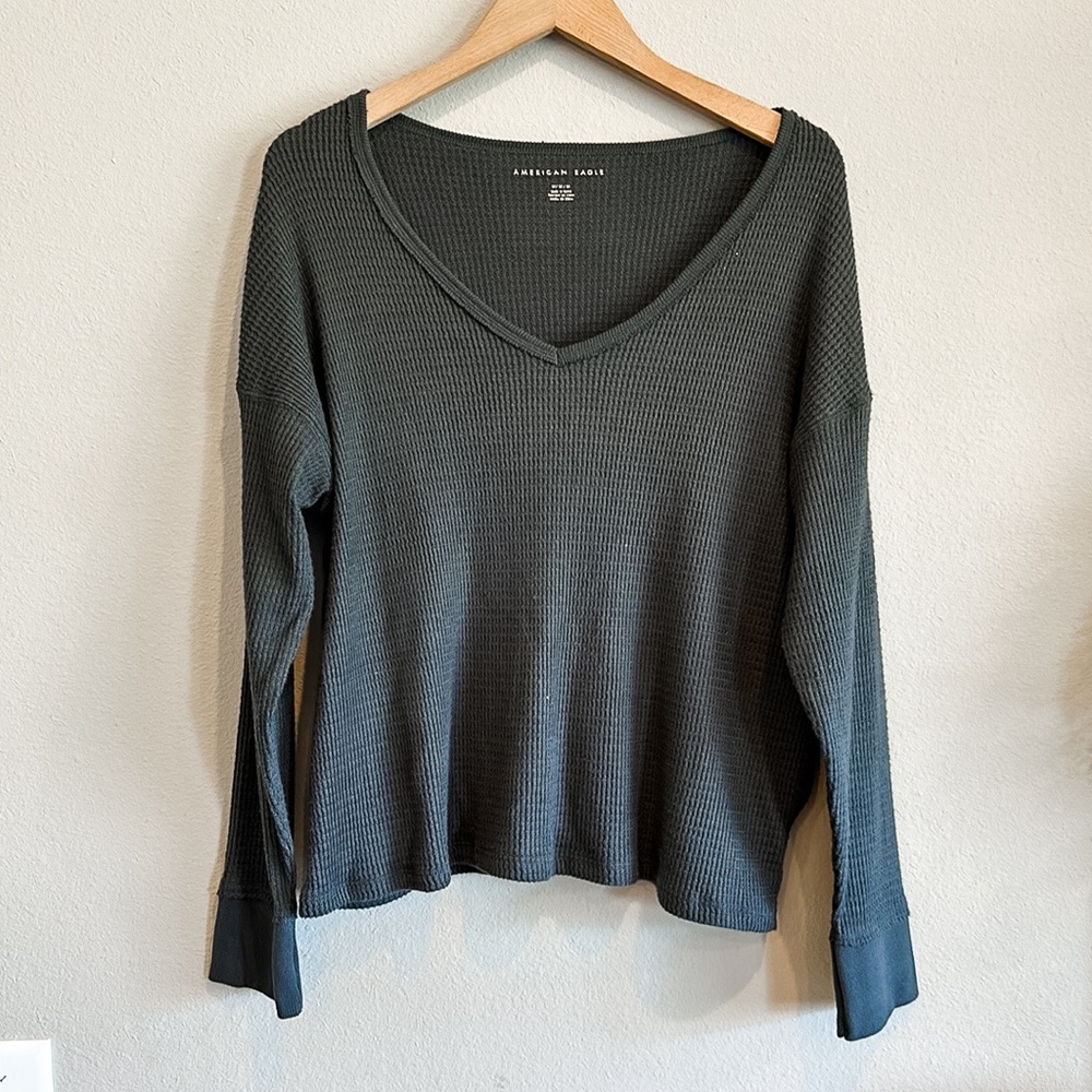 American Eagle Gray/Bluish Long Sleeve Waffle Knit Top Medium